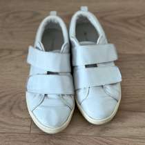 Продаю кроссовки Lacoste на липучках, в Люберцы