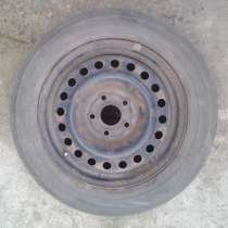 Продам два колеса 205/60 R16 , 5-114.3, в Красноярске