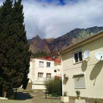 Продам квартиру в пгт Санаторное, в Ялте