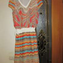 Платье нарядное летнее раз 48-50. шелк с отрезной юбкой по т, в г.Алматы