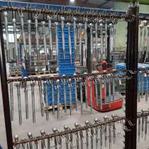 Muncitori la uzina de piese pentru tractoare. Germania, в г.Кишинёв