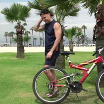 Ищу подругу с проживанием, в г.Лос-Анджелес