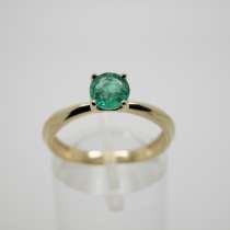 Золотое кольцо с круглым Изумрудом, в Москве