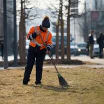 Дворник вахта Москва, в Москве