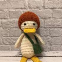 Вязаный утёнок, в Москве