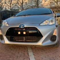Продам автомобиль Toyota Aqua, в Новороссийске