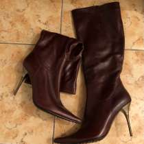 Кожаные сапоги, в Кизилюрте