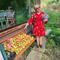 Галина, 56 лет, хочет пообщаться – Хочется позитивного и надежного человека иметь рядом, в Москве