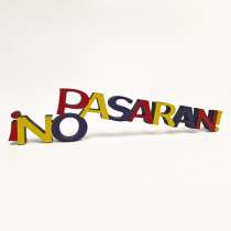 Слова для интерьера No Pasaran!, в Москве