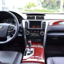 Седан бизнес-класса  Toyota Camry, в г.Астана