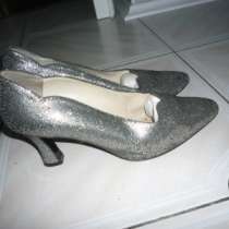 Туфли серебристые вечерни 38,5-39 размер, в Москве