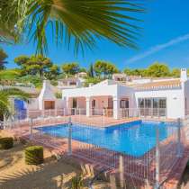 Испания, Бенисса - прекрасная вилла недалеко от моря, в г.Benissa