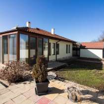 Дом с 3 спальнями и с бассейном, в 10 км до Море, в г.Балчик