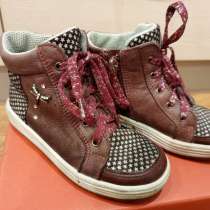 Ботинки для девочки, в Гатчине