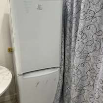 Холодильник indesit, в Казани