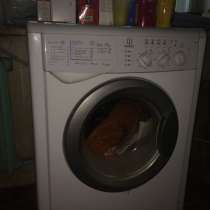 Стиральная машина Indesit Wisl 105 (SL) (CSI) /Y № 103039949, в Томске