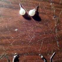 Четыре пары серёжек, в Москве