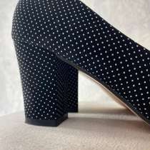 Туфли в горошек, в Москве