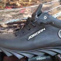 Ботинки высокие кроссовки зимние Jordan на меху полуботинки, в г.Мелитополь