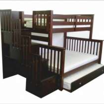 Кровать 3-х ярусная с  из массива дерева, в Энгельсе