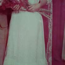 Платье белое длинное размер 44, в г.Енакиево