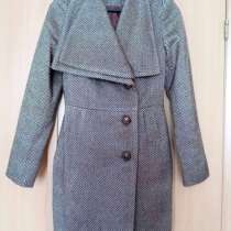 Пальто новое демисезонное, в Москве