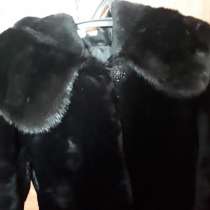 Продаю шубу с капюшоном 44 46 р-р, в Самаре