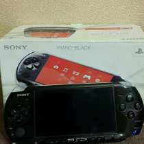 Меняю PSP шитую в коробке с играми, в Омске