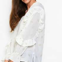 BLUSA NUOVA, в г.Терни