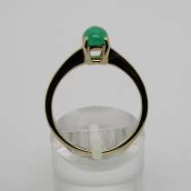 Золотое кольцо с кабошоном Изумруда., в Москве