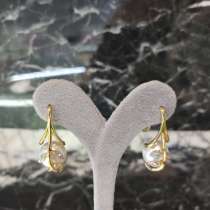 Продается золотой набор: серьги и кольцо, в г.Бишкек