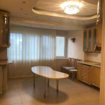 Сдаётся 4-х комн. квартира пл. 118 м2, Москва ул. Коштоянца, в Москве