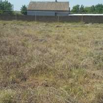 Продам ровный угловой участок 15 соток, на участке газ, све, в Евпатории