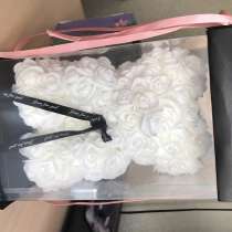 Медведь из искусственных роз, в Щелково