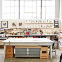 Требуется опытная швея в ателье, для работы с шелком, в г.Бишкек