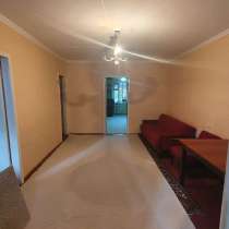 Продам чиланзар 4. Двух комнатная. Балкон 2*6, в г.Ташкент