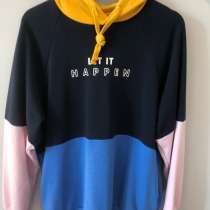 Толстовка Bershka, в Москве