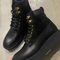 Ботинки, в Москве