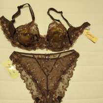 Бюстгальтер и трусики Лиз Шармель 70 Е, в Москве