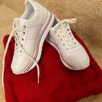 Кросівки PULL&BEAR, в г.Тернополь