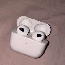 Нашел наушники airpods город Алматы бул. Бухар-жирау 27/5, в г.Алматы