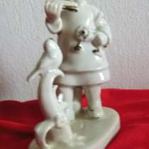 Старая Германия. Девочка с гармошкой.13х8см, в г.Франкфурт-на-Майне