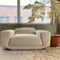 Кресло, в Москве