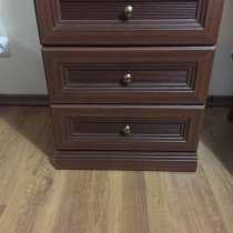 Продам тумбочку, в Москве