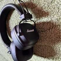 Продам наушники, в Москве