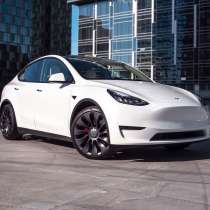 Rent a Model Y Standard Range for a day, weekly, monthly, в г.Дубай