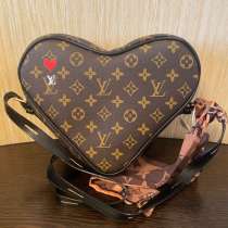 Сумка женская Louis Vuitton сердечко, в Волгограде