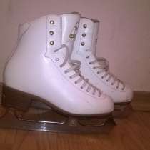 Продам коньки фигурные детские, в Санкт-Петербурге