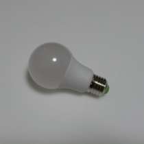 Светодиодная лампа E27 11W теплый белый, в Москве