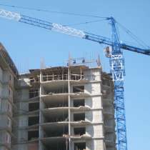 башенный кран серии QTZ, в Владивостоке